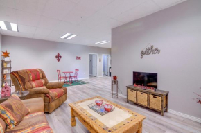 Downtown Del Norte Getaway Near Penitente Canyon!